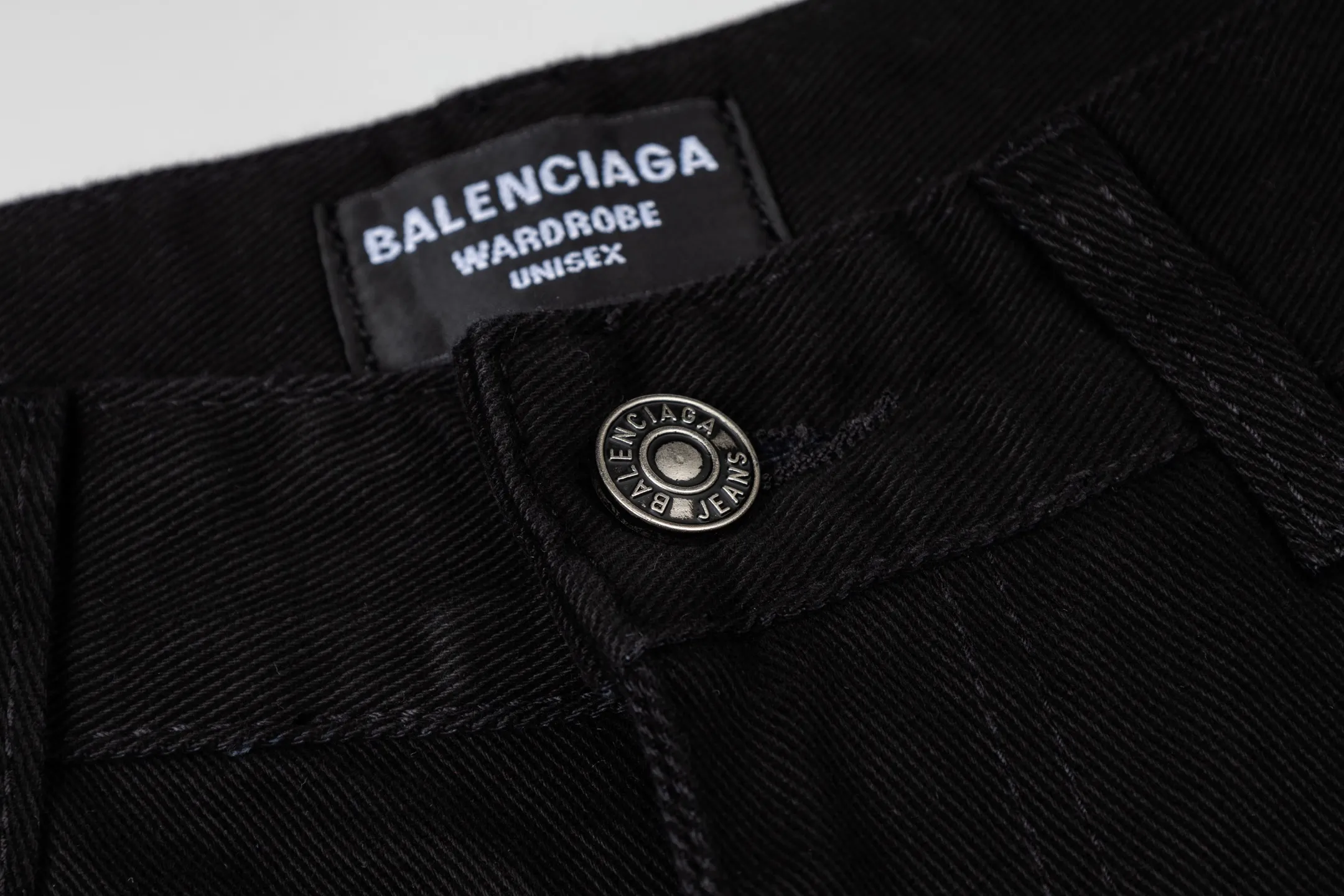 Balenciaga Classic Balenciaga ， ， ， 。 ， ， 。 ， ， 。 ， Versatile， 。 ：1907# ：Black Size：28 30 32 34 36